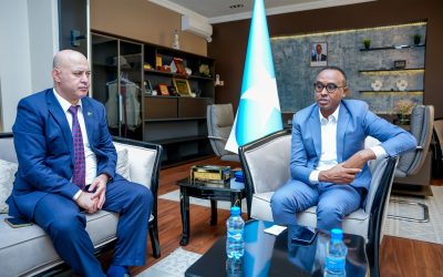 COMMISSIONER MAHAMUD MOALLIM ABDULLE, ALONG WITH THE LEADERSHIP OF SOMALI CLERICS, WARMLY WELCOMED THE NEWLY APPOINTED AMBASSADOR OF THE STATE OF PALESTINE TO HIS OFFICE.