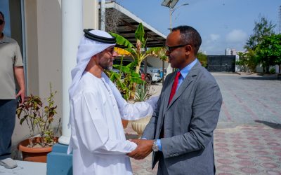 Guddoomiyaha SoDMA iyo Safiirka Imaaraadka oo ka wada hadlay xoojinta gargaarka bini’aadantinimo iyo ka hortagga abaaraha