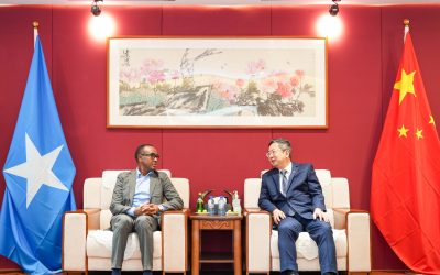 Guddomiyaha Hay’adda Maareeynta Musiibooyinka oo kulan La yeeshay Safiirka Dalka Chine.