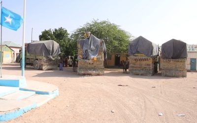 Gaadiid Gargaar ah oo ka yimid SoDMA ayaa gaaray degmada Ceeldheer