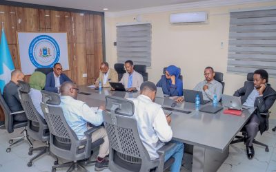 Guddoomiyaha Hay’adda SoDMA, kulan miro-dhal ah kula yeeshay xarunta Hay’adda wafdi ka socda Switzerland Development Cooperation (SDC)